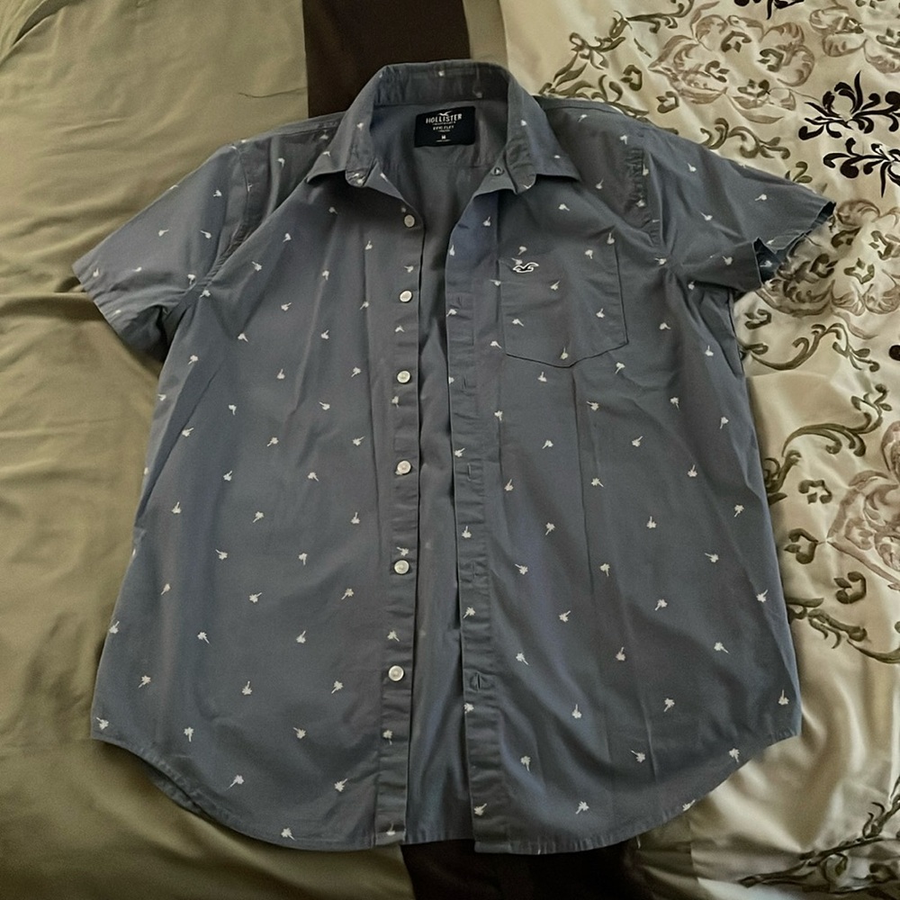 Hollister Blue Casual Button Down Shirt with Geometric Pattern